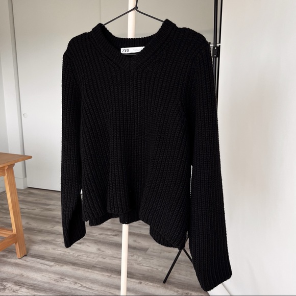 Zara Sweaters - ZARA THICK KNIT BLACK SWEATER TOP NWOT